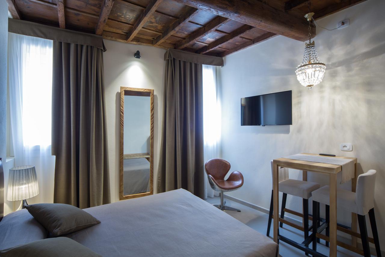Studio 27 Ferrara Bagian luar foto